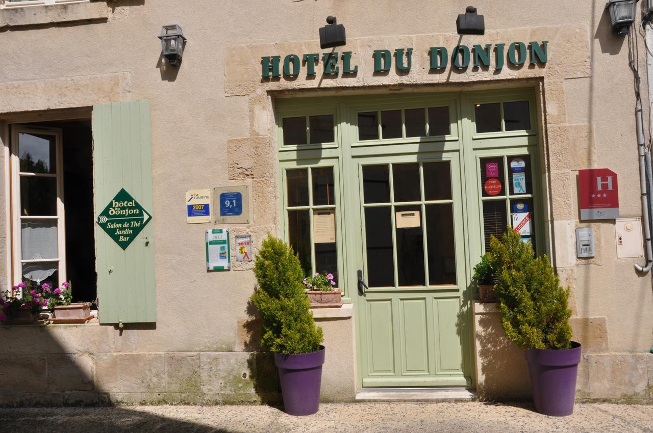 Hotel Du Donjon Aulnay  المظهر الخارجي الصورة