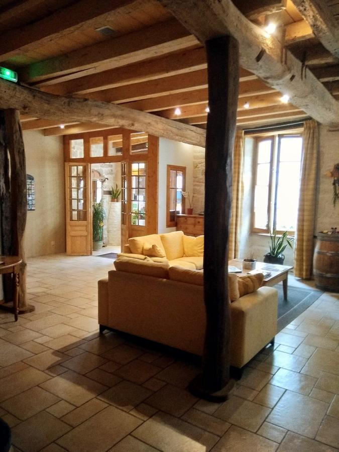 Hotel Du Donjon Aulnay  المظهر الخارجي الصورة